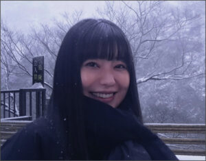 冨手麻妙